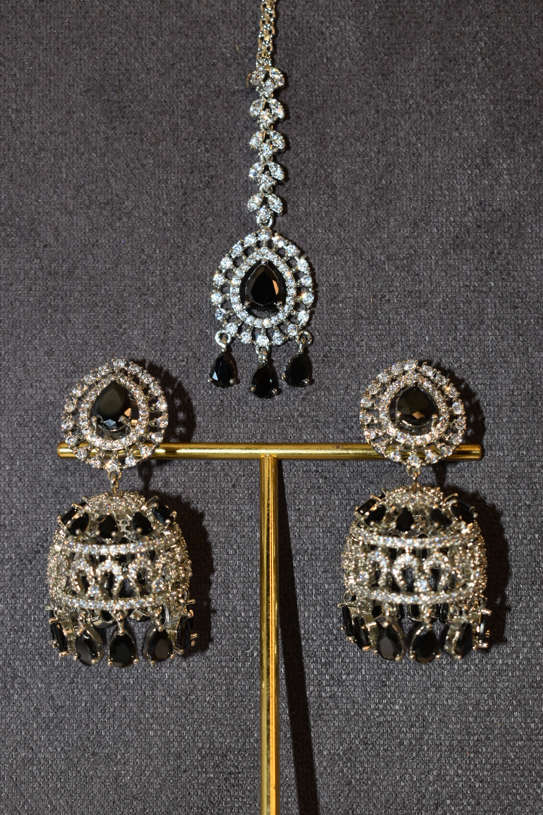 Noor-E-Naz 3-Piece Jhumka & Maang Tikka Set
