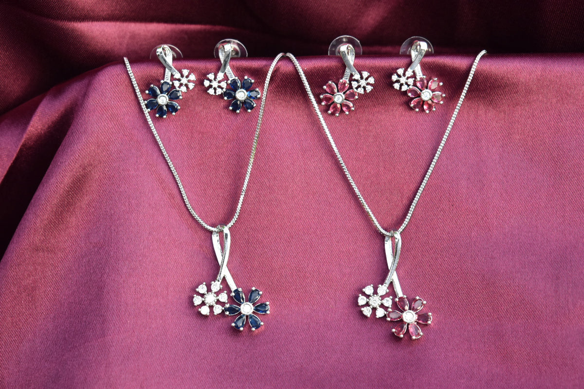 Leesuu Floral Bloom Crystal Necklace & Earrings Set