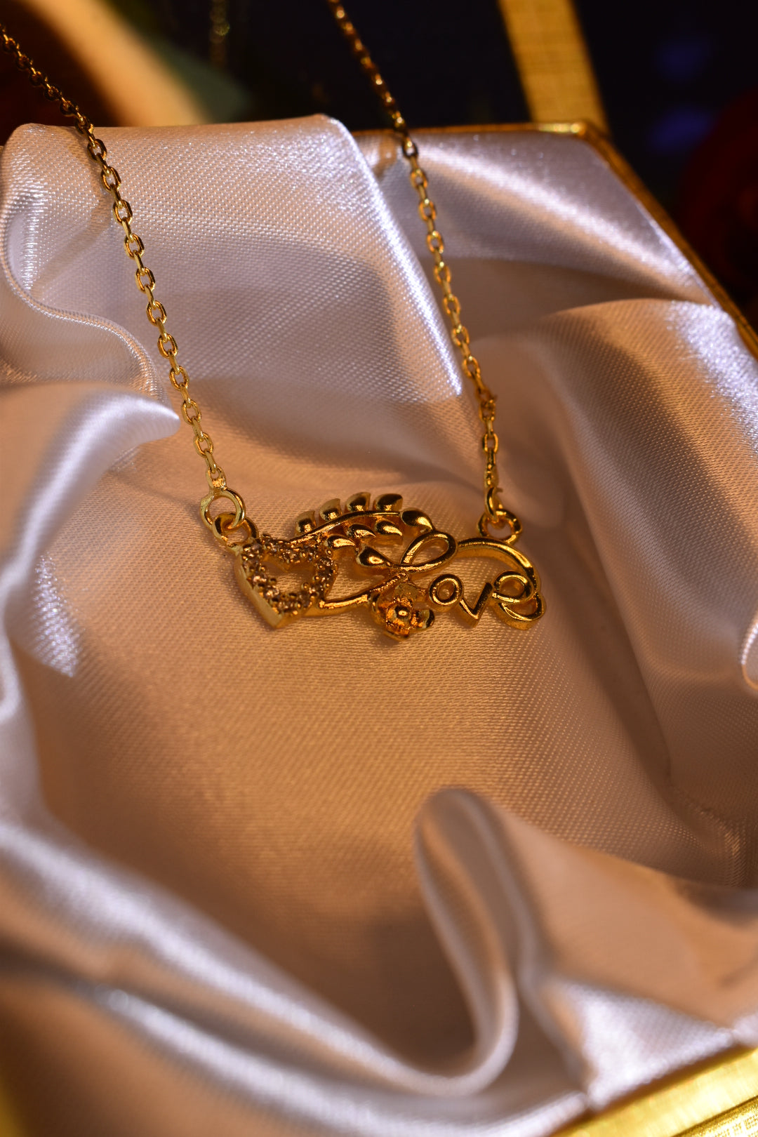 Emerald Floral Pearl Drop Necklace | Elegant Gold-Tone Statement Jewellery