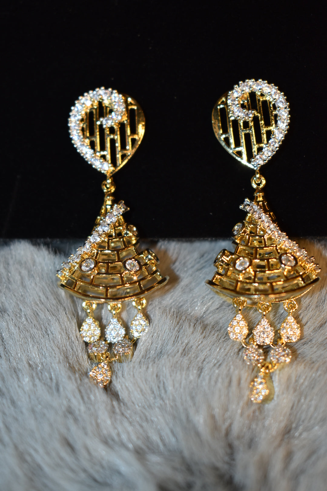 Luxury Gold Jhumka Earrings for Women – Sparkling Crystal Chandelier Drop Earrings
