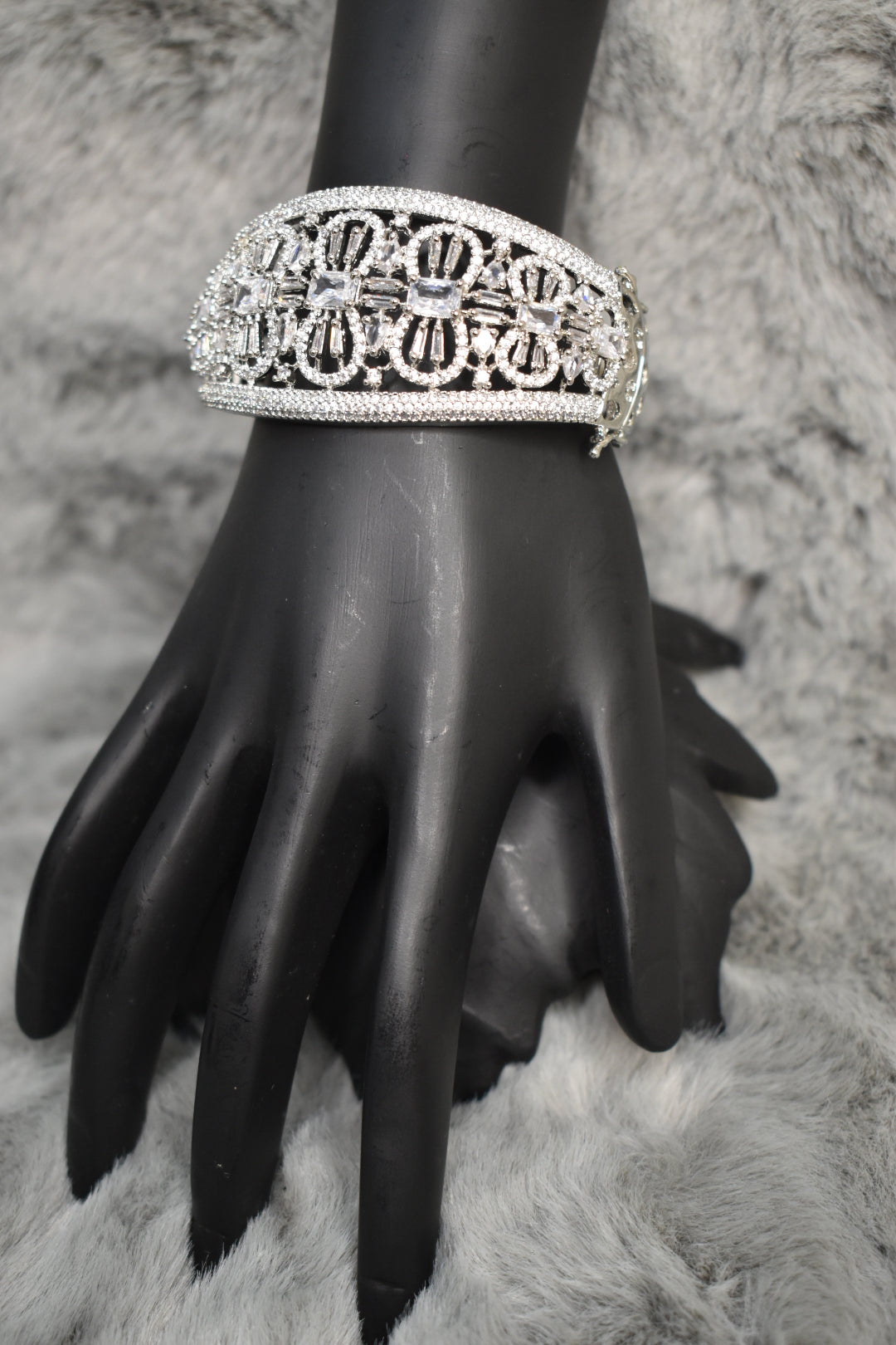 Luxury Dual-Row Crystal Hand Bracelet – Statement Cuff Bracelet