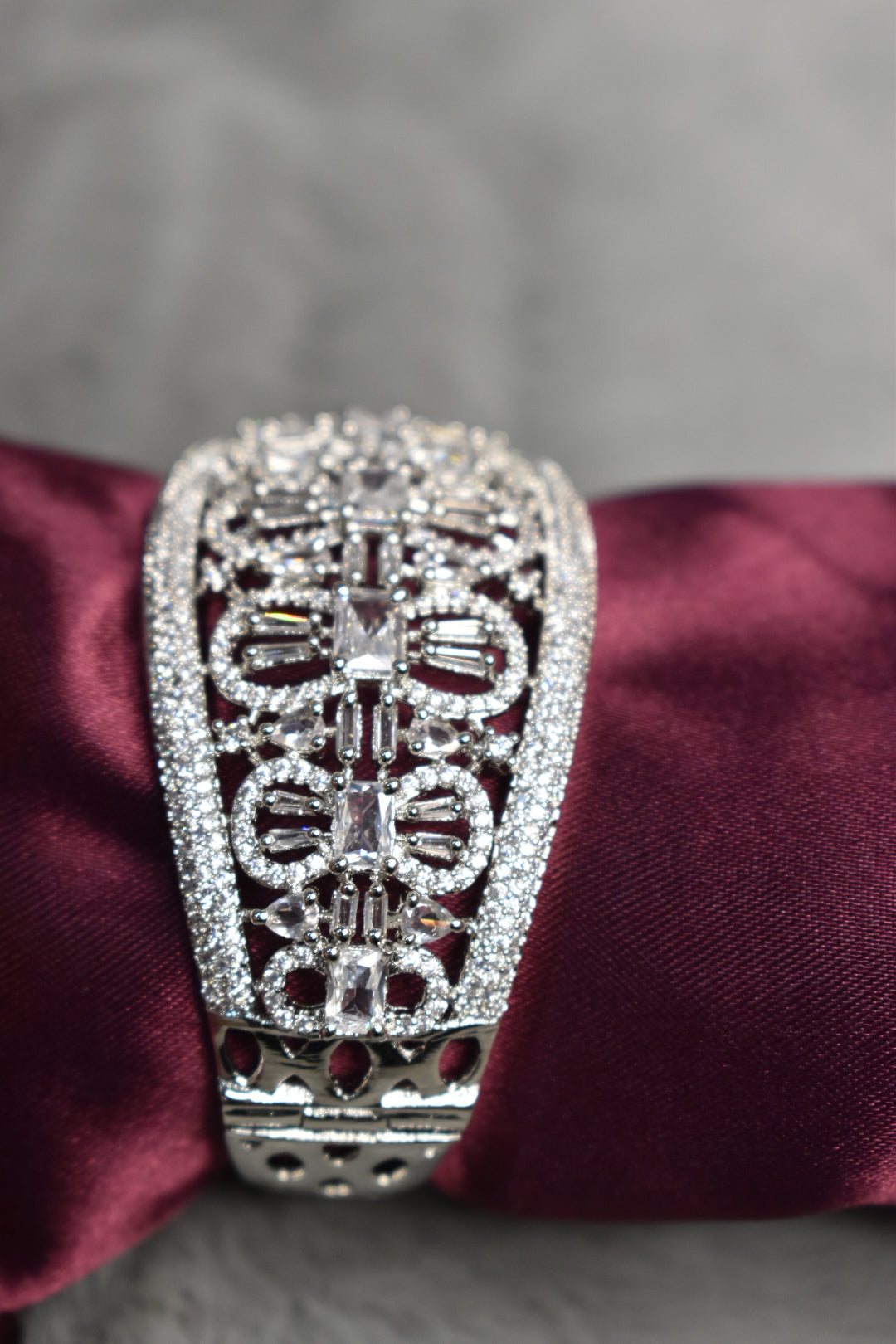 Luxury Dual-Row Crystal Hand Bracelet – Statement Cuff Bracelet