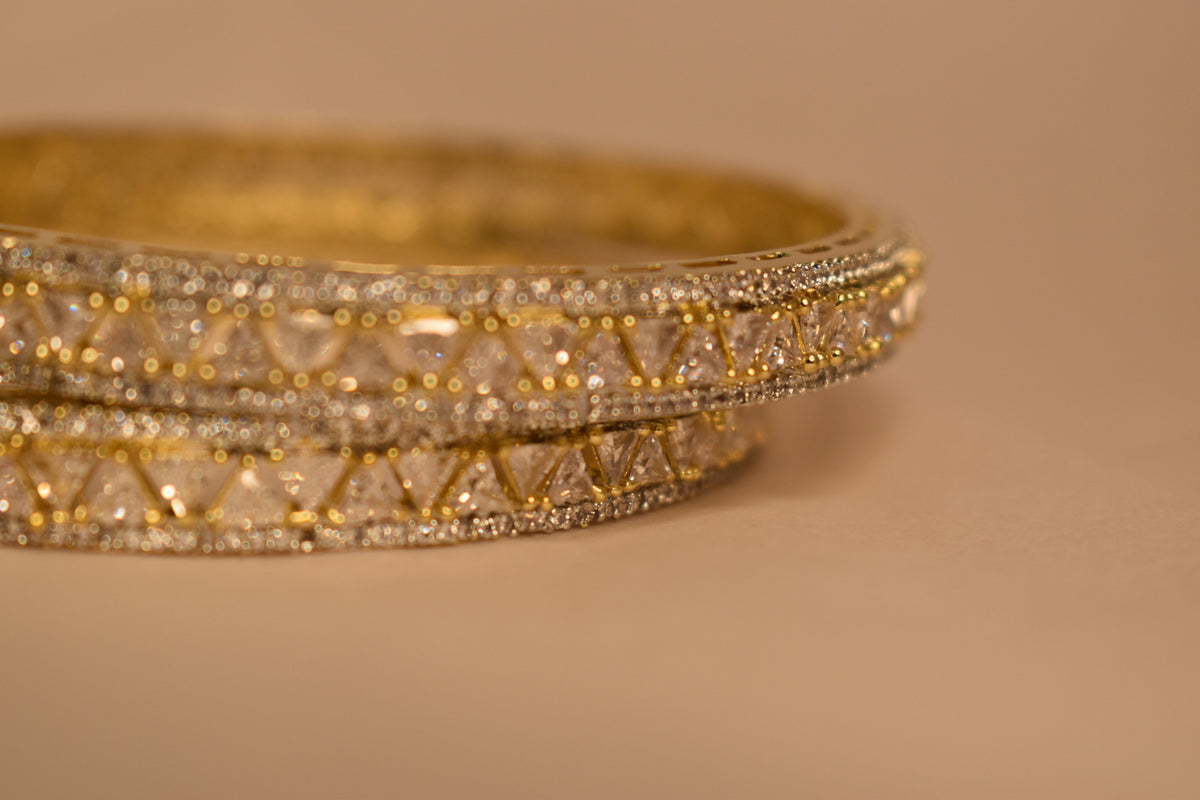Golden Elegance Double-Row Diamond-Style Bangle | Leesuu