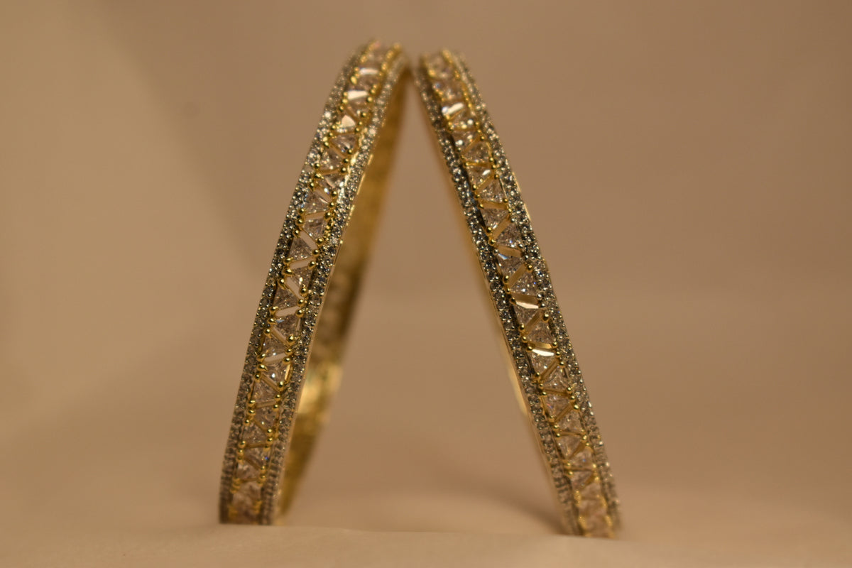 Golden Elegance Double-Row Diamond-Style Bangle | Leesuu