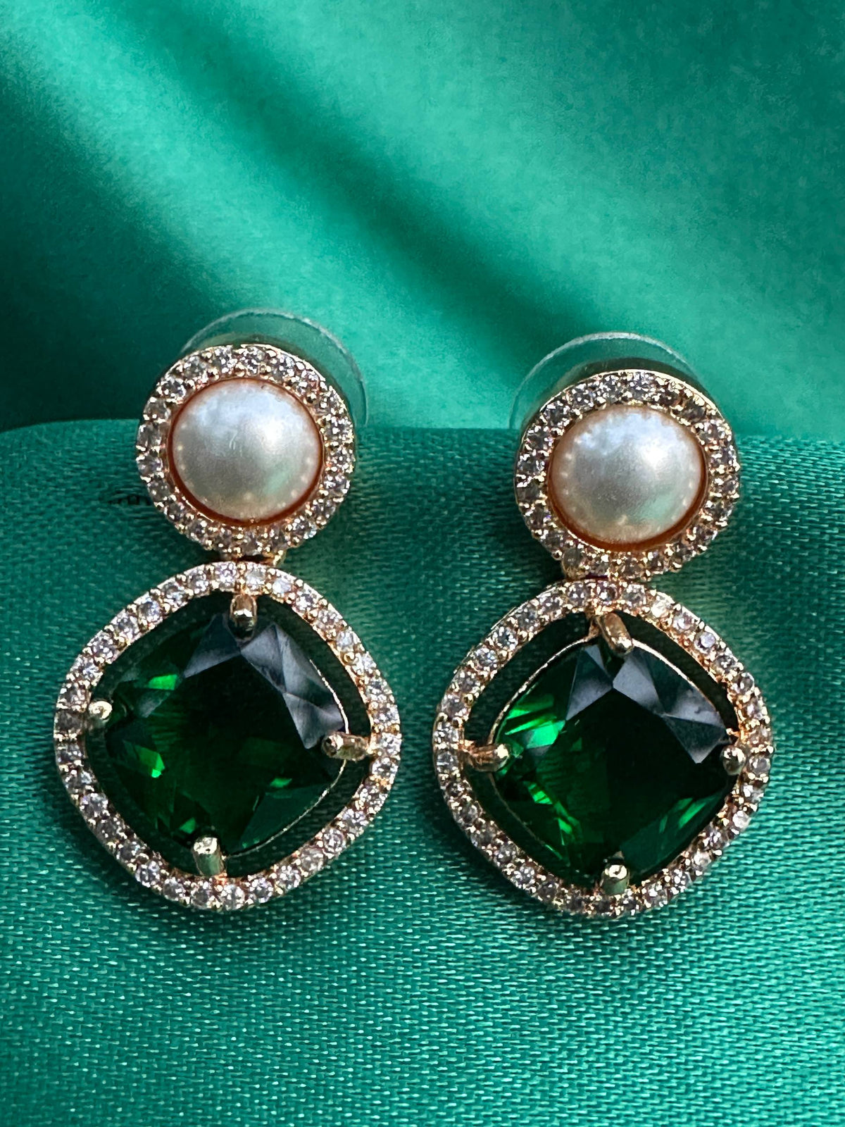 Éclat Duo Earrings – Elegant Statement Tops
