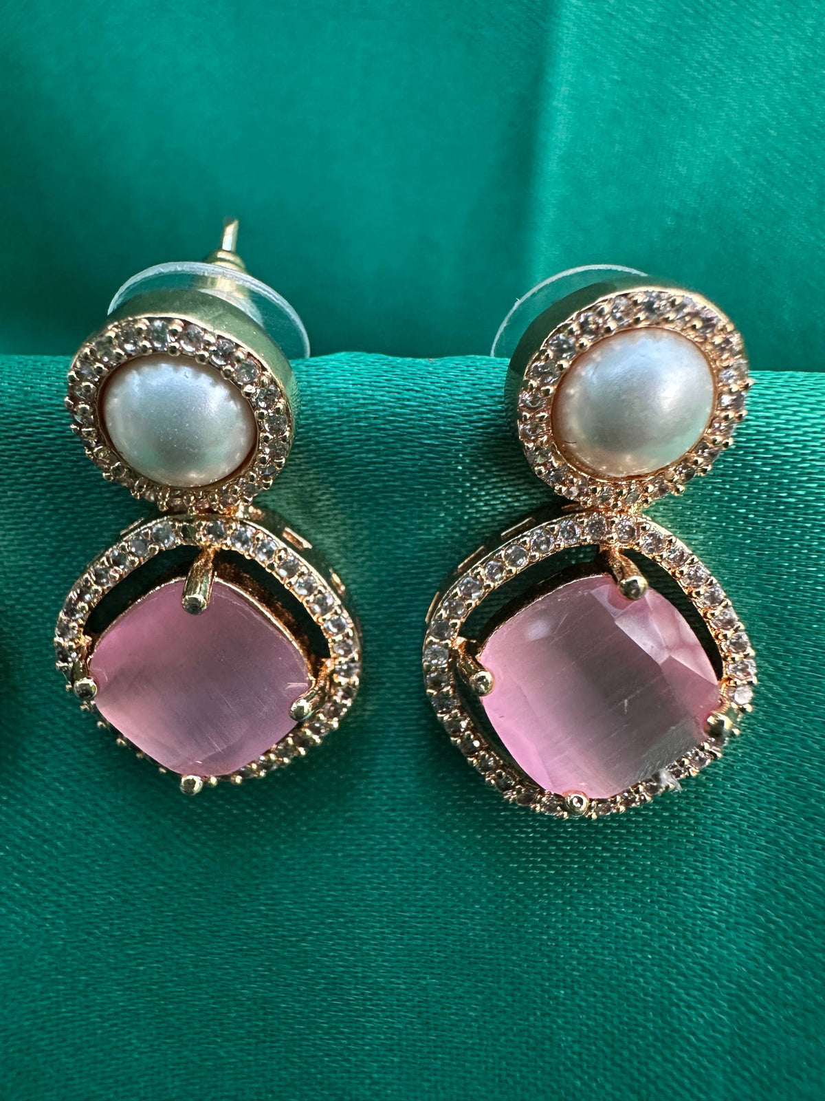 Éclat Duo Earrings – Elegant Statement Tops