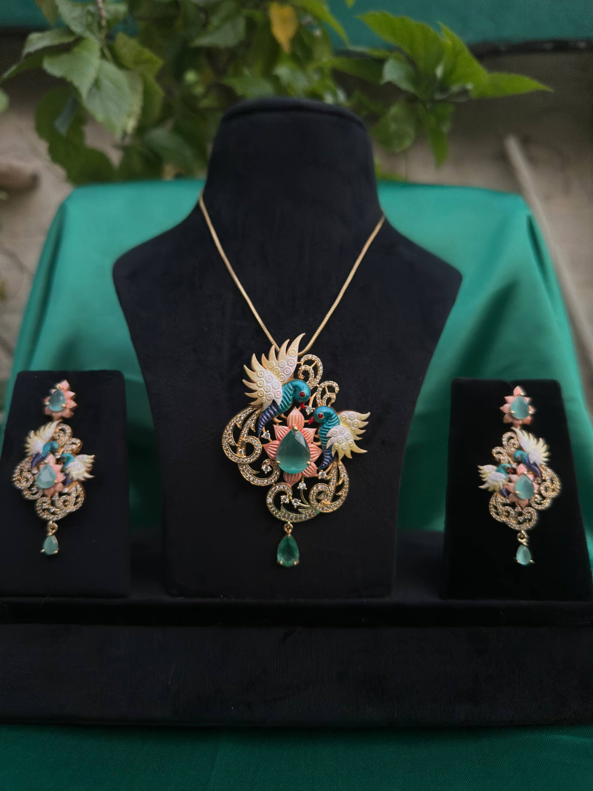 🦚 Royal Peacock Elegance Necklace & Earrings Set