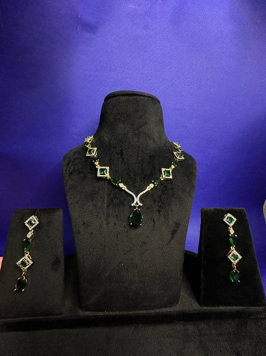 Emerald Green Royal Necklace Set with Matching Earrings – Luxe Statement Jewellery Set